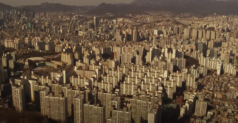 도시 풍경, 대도시, 스카이라인, 도시 지역이(가) 표시된 사진<br />
<br />
AI 생성 콘텐츠는 정확하지 않을 수 있습니다.