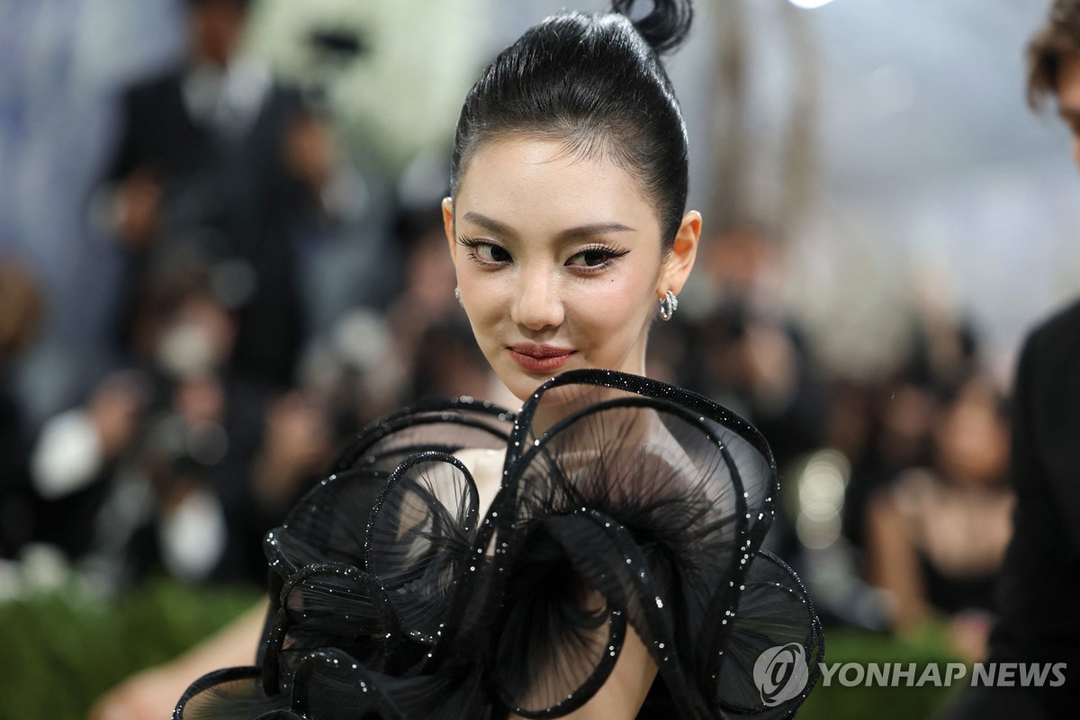 '멧 갈라' 참석한 그룹 에스파 닝닝
